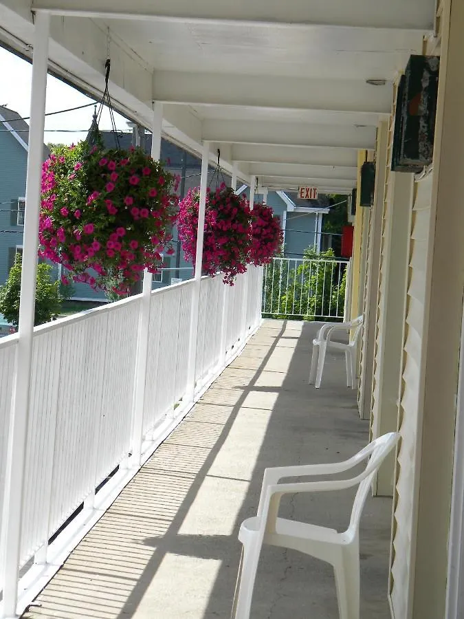 ** מוטל מפלי הניאגרה Fairway Inn By The Falls קנדה