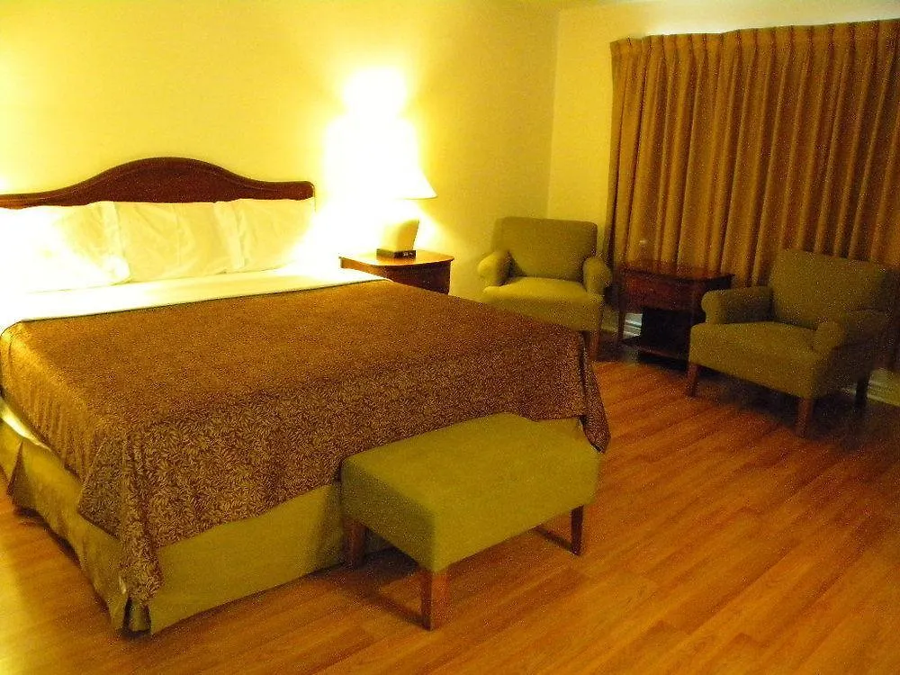 מפלי הניאגרה Fairway Inn By The Falls מוטל