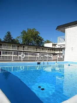 מפלי הניאגרה Fairway Inn By The Falls 2*, מפלי הניאגרה